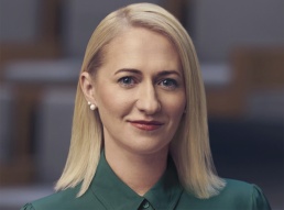 Eglė Dovbyšienė, SEB banko valdybos narė ir Mažmeninės bankininkystės tarnybos vadovė